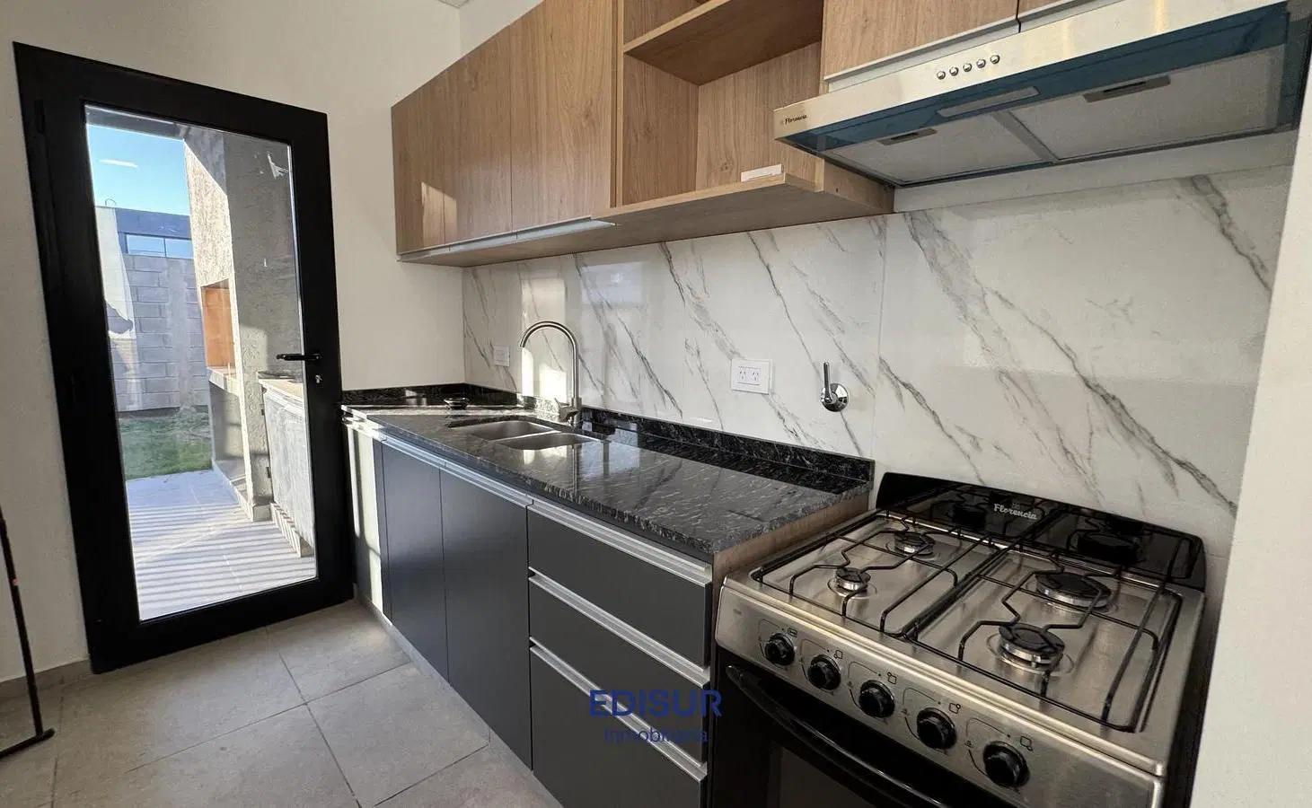 Duplex en Colinas de Manantiales 8