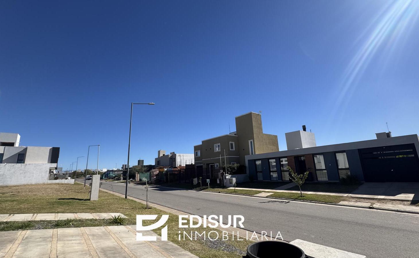 Foto de VENTA Lote esquina 460m2 Residencial Solares de Manantiales, imagen 3