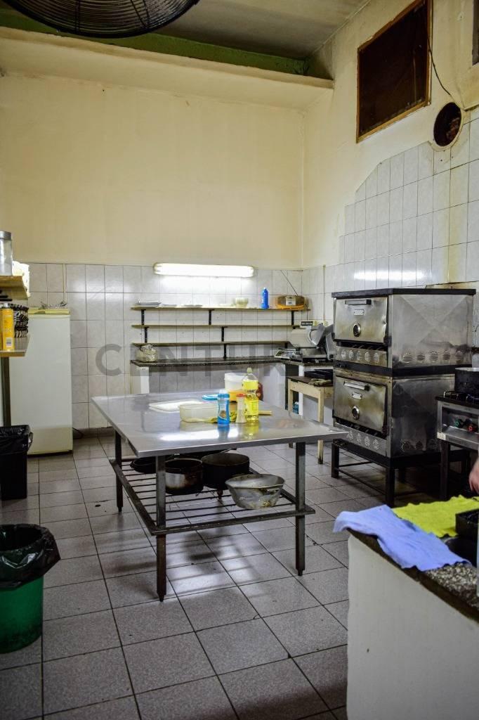 Venta de Local Comercial en Pb y Casa en Pa. Sobre Calle Betolaza Esquina Chacabuco de Tres Arroy 2