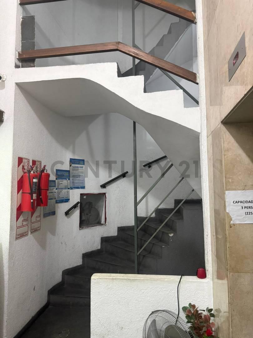 Oficina con baño privado en Galería Mayo, ciudad de La Plata