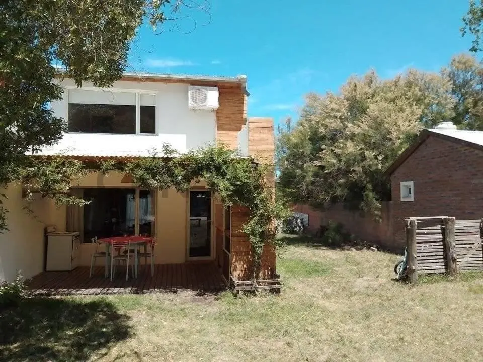 C21 LOPAZZO ESTUDIO INMOBILIARIO Vendemos Casa en Claromeco. 4