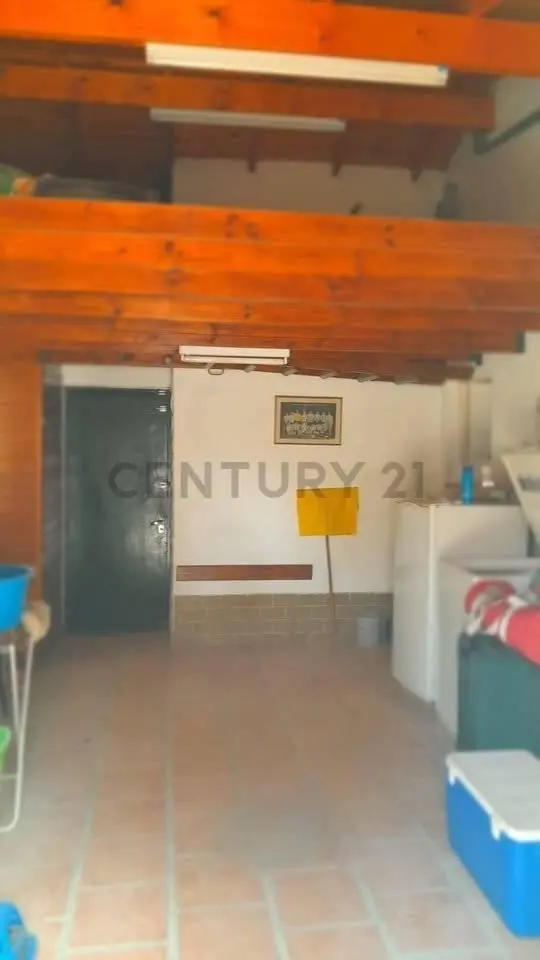 C 21 LOPAZZO - OPORTUNIDAD VENDEMOS CASA REFACCIONADA CON GAS DE RED EN CLAROMECO 5