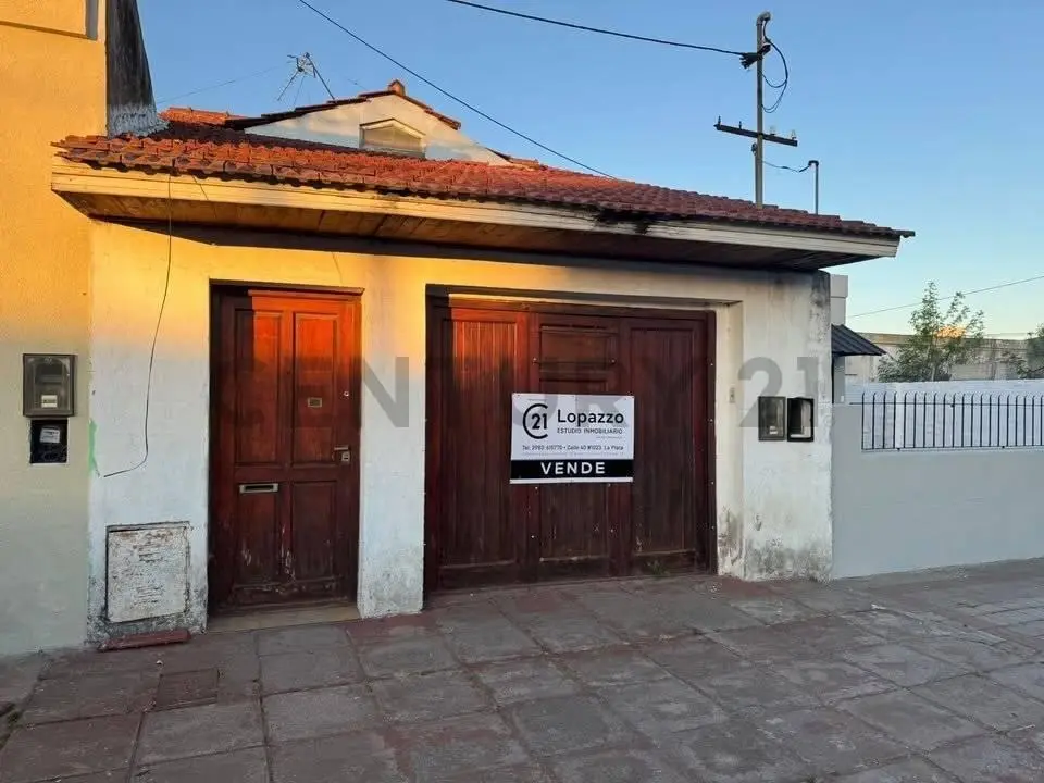 OPORTUNIDAD POR PRECIO!!! VENDEMOS CASA A RECICLAR!! 2