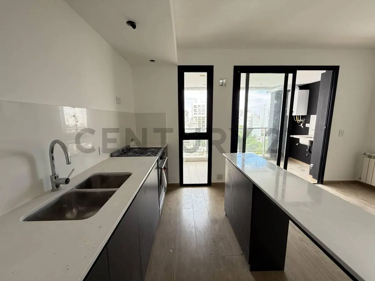 Departamento de 3 ambientes contrafrente con excelente distribución en 44 14 y 15 5