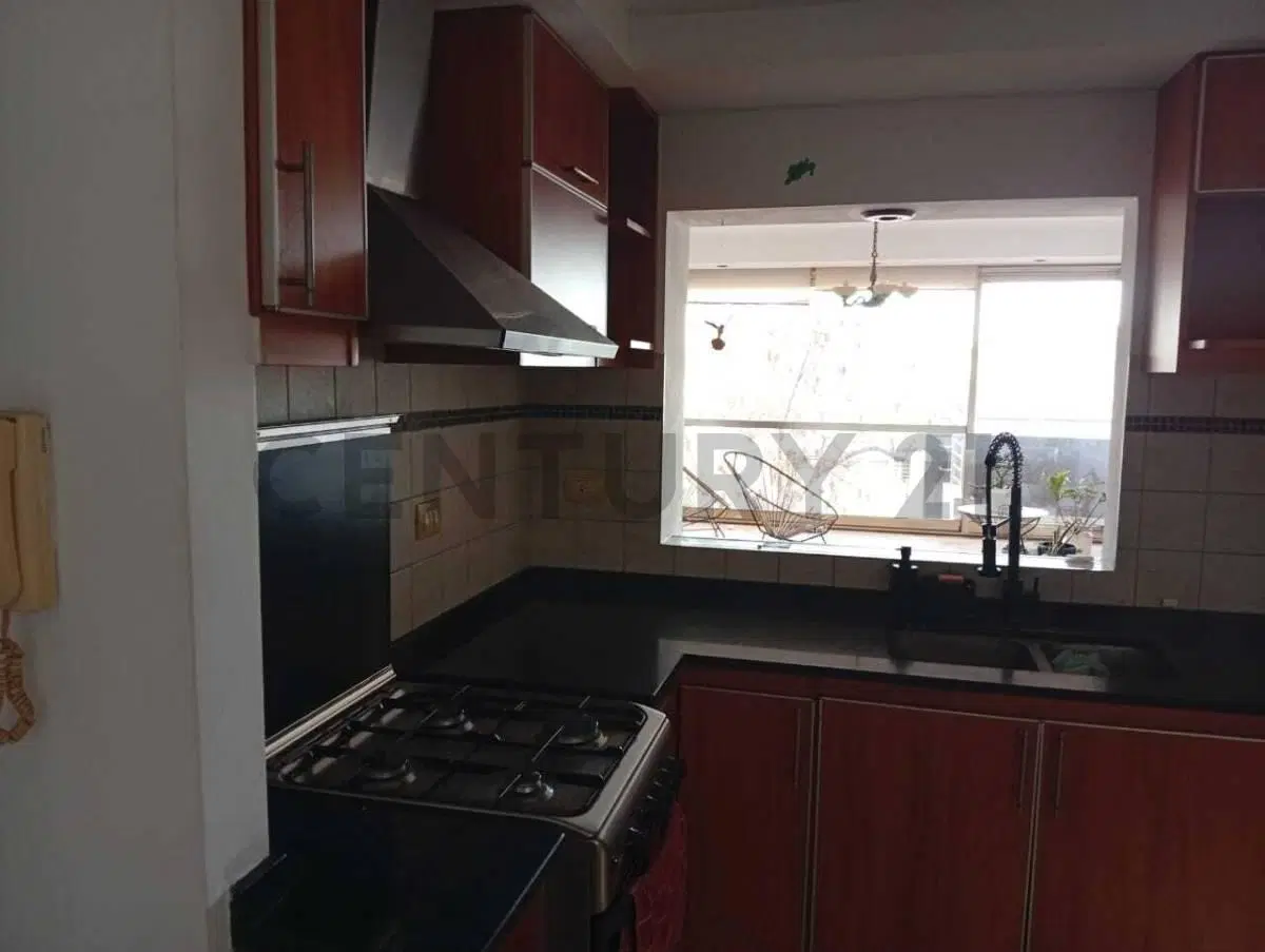Excelente departamento en zona privilegiada de la ciudad, en una de las arterias mas transitadas. 2