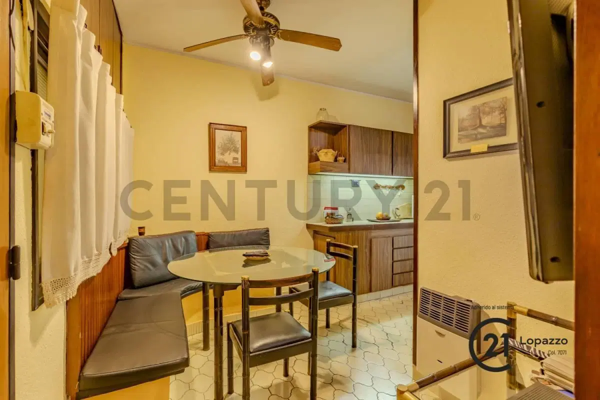 Casa impecable 2 plantas 4