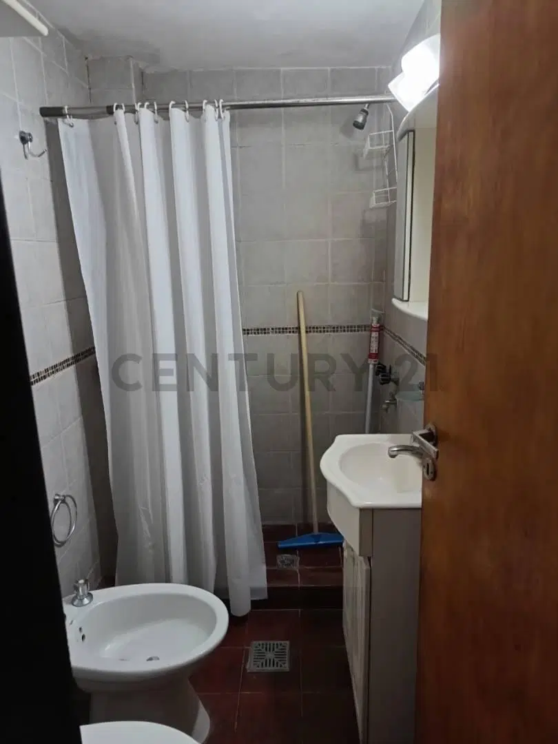 Venta de PH zona Parque Alberti. 2