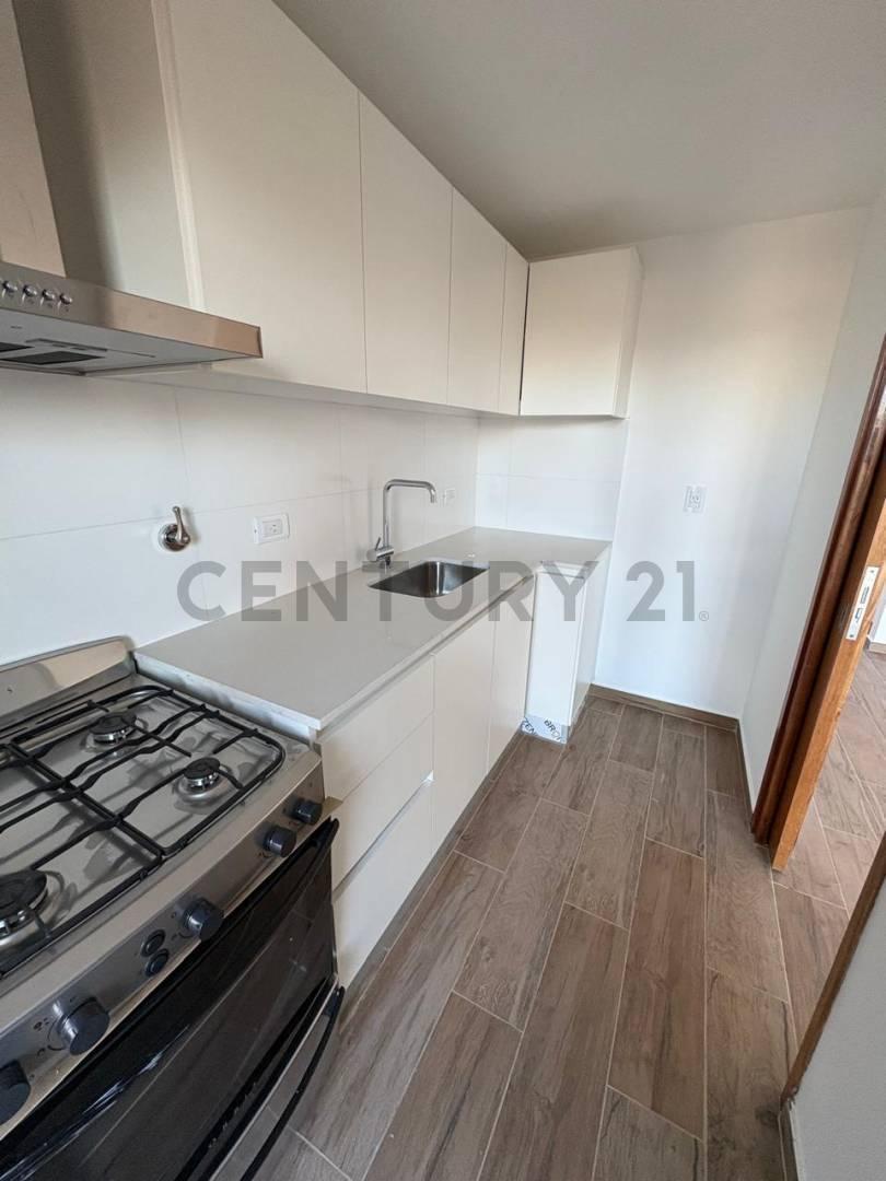 Foto de Departamento 1 Dormitorio con Balcón Aterrazado – La Plata, imagen 4