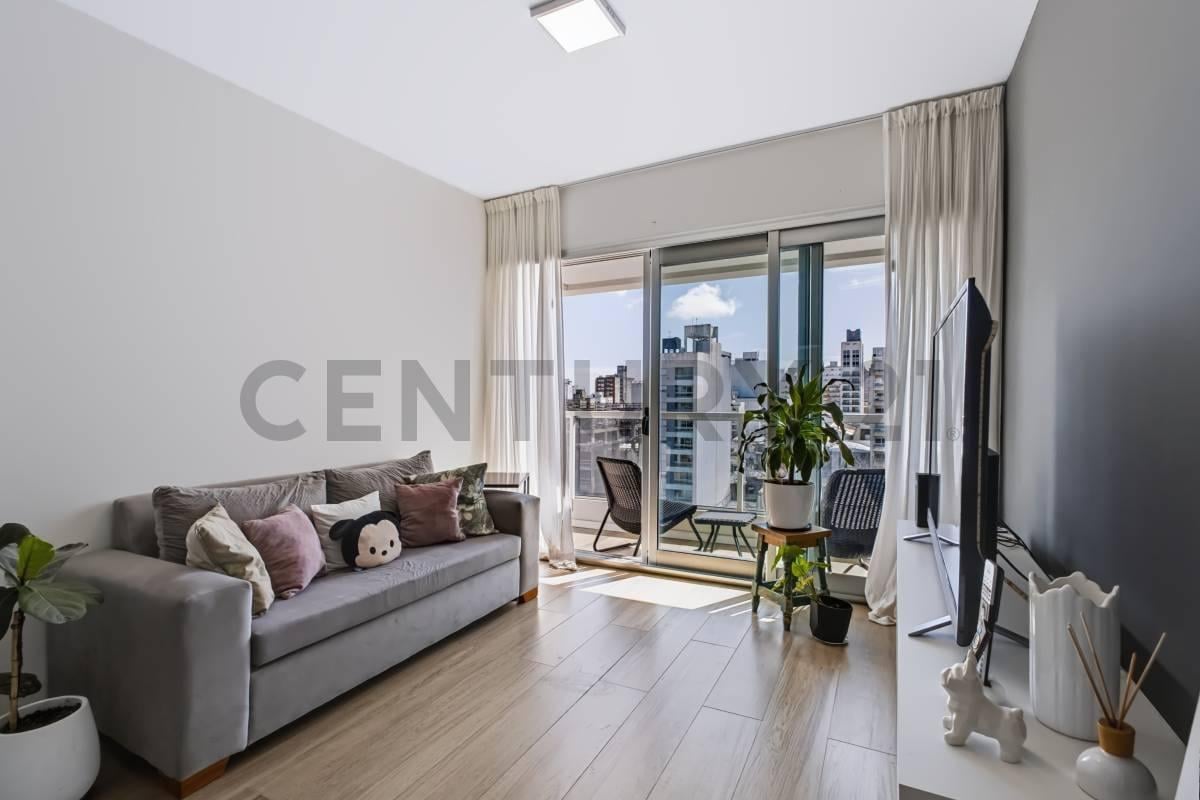 Foto de VENTA DPTO CATEG-1 DORMIT C/BALCON PASANTE- 60 e/ 10 y 11, imagen 3