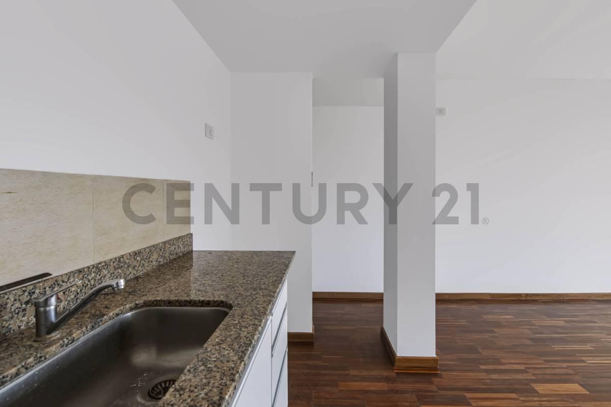 Foto de VENTA DEPARTAMENTO DE 1 DORMITORIO CON COCHERA, imagen 2