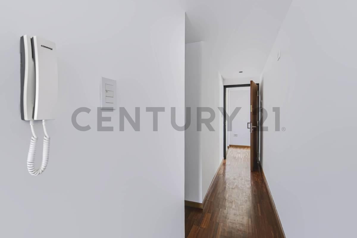 Foto de VENTA DEPARTAMENTO DE 1 DORMITORIO CON COCHERA, imagen 3