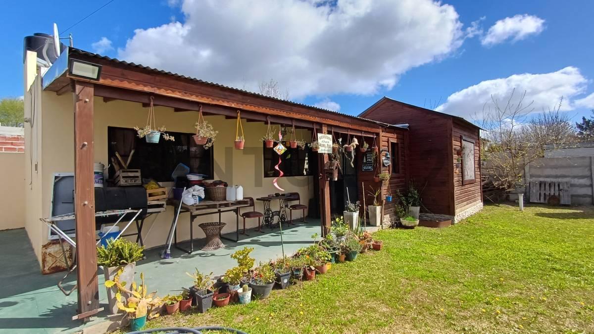 Foto de VENTA | CASA en Parque SICARDI, imagen 1