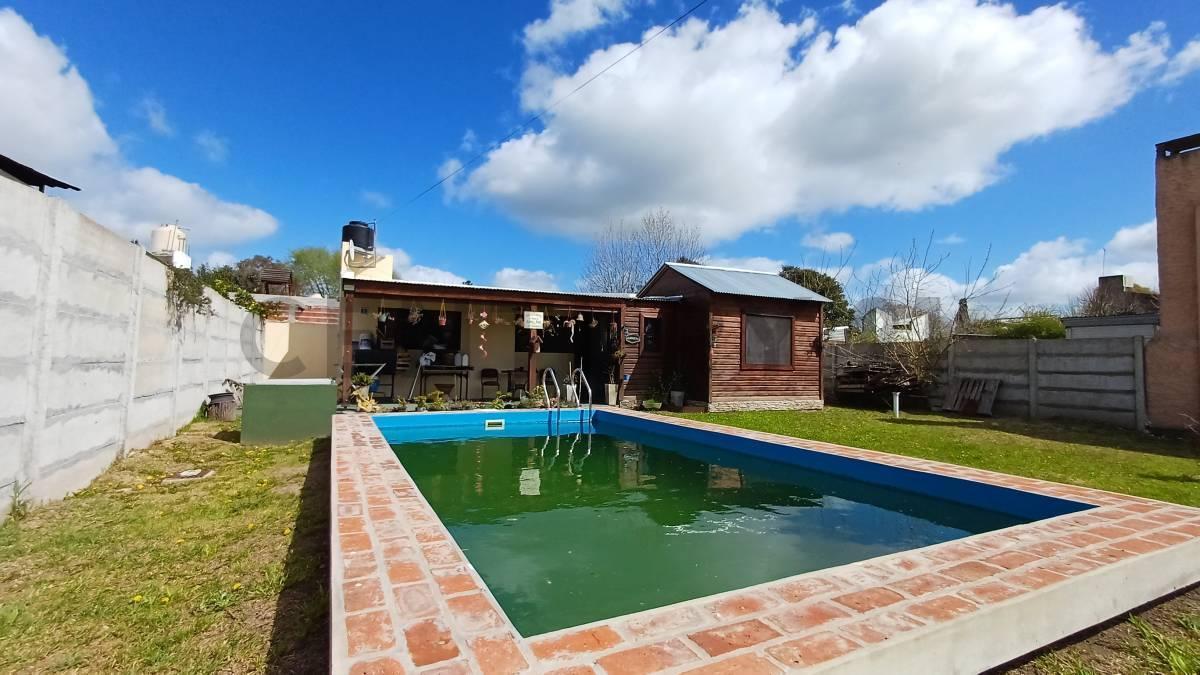 Foto de VENTA | CASA en Parque SICARDI, imagen 3