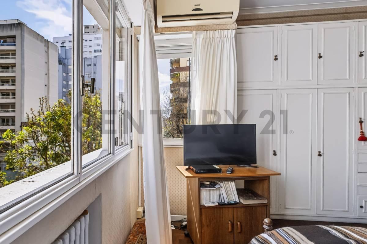 Foto de DEPARTAMENTO EN VENTA DE 2 DORMITORIOS -ZONA PLAZA ITALIA, imagen 2