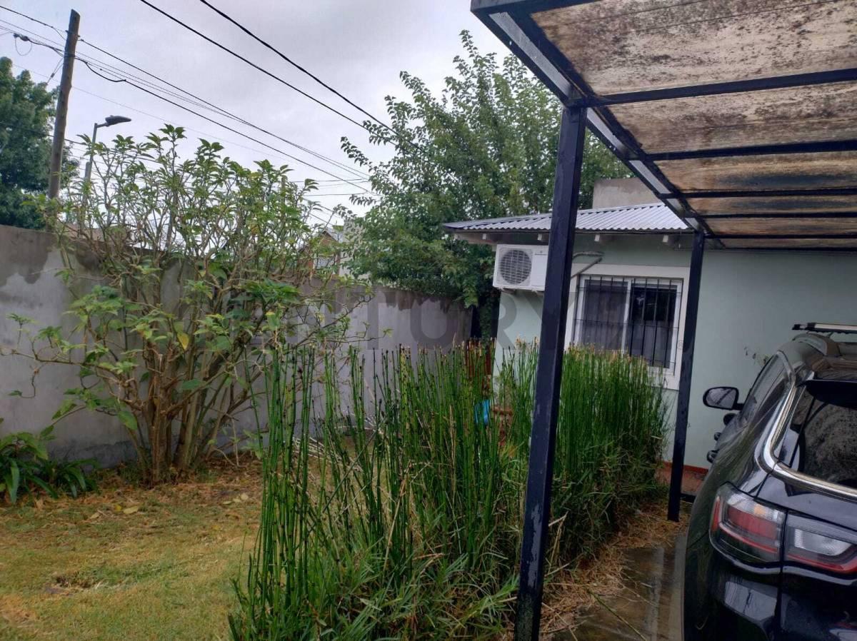 Foto de Excelente casa en zona privilegiada de Gonnet de 2 dormitorios., imagen 3
