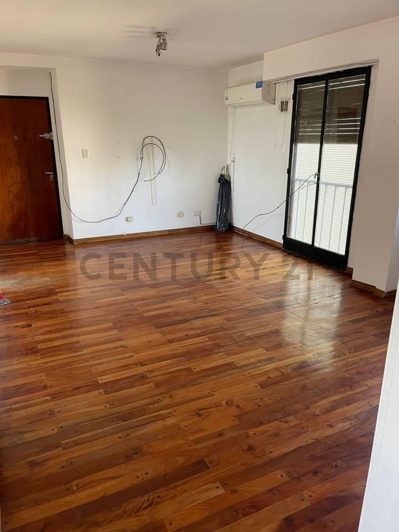 Foto de Departamento de 2 dormitorios en avenida, imagen 1