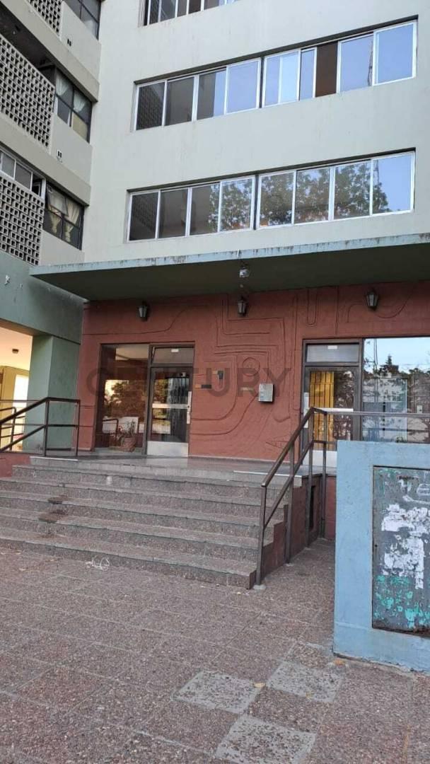 Foto de Departamento de 2 dormitorios en avenida, imagen 2