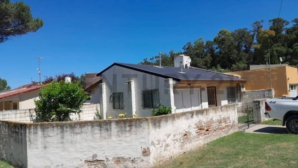 Foto de C 21 LOPAZZO - OPORTUNIDAD VENDEMOS CASA REFACCIONADA CON GAS DE RED EN, imagen 1