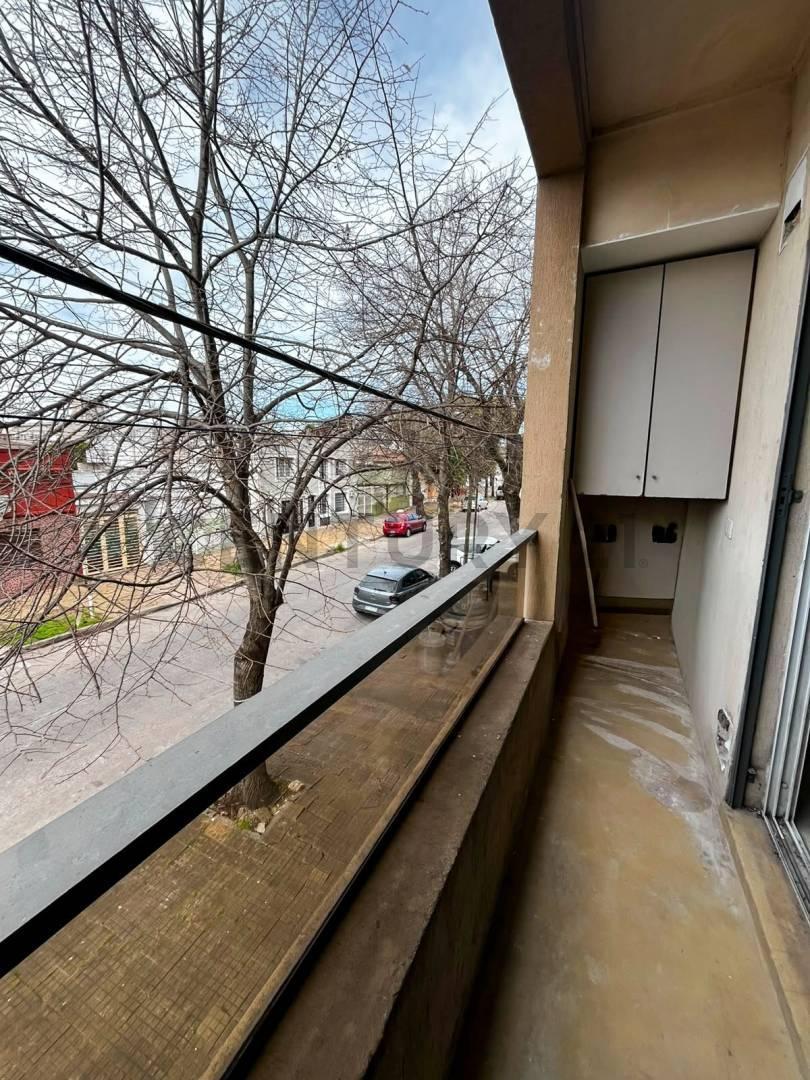 Foto de Departamento 2 ambientes con cochera - 1 piso por escalera, imagen 1