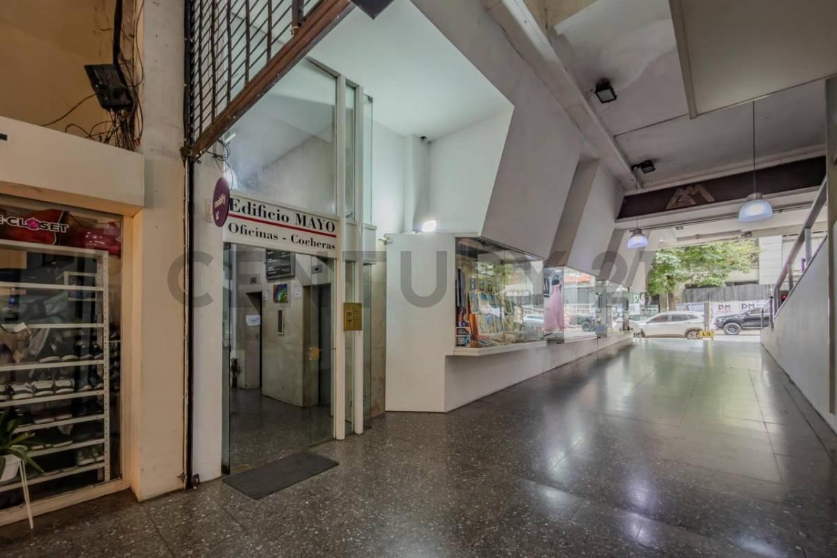 Foto de Oficina con baño privado en Galería Mayo, ciudad de La Plata, imagen 3