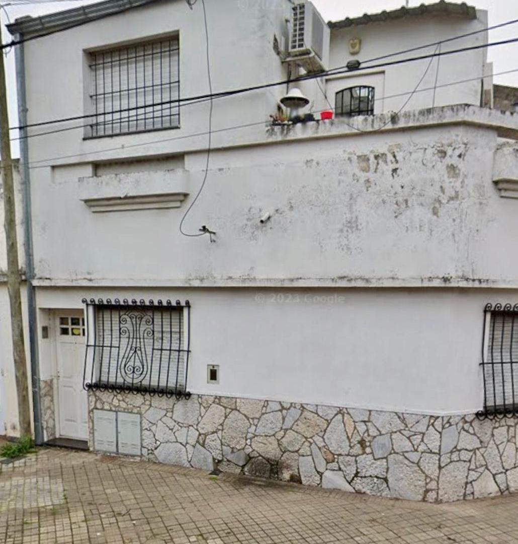 Casa dos Dormitorios en Planta Baja con Cochera y Casa en Planta Alta dos dormitorios