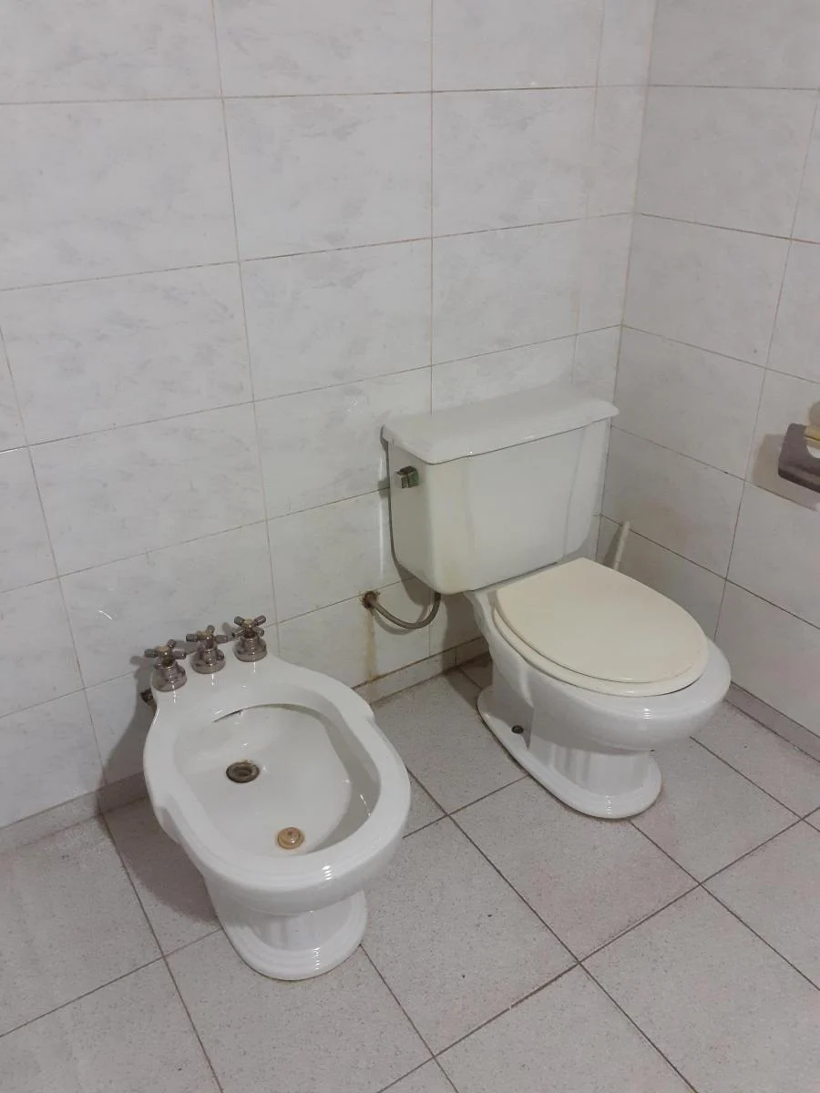 Casa en Venta 2 Dorm. Cochera. Temperley Este