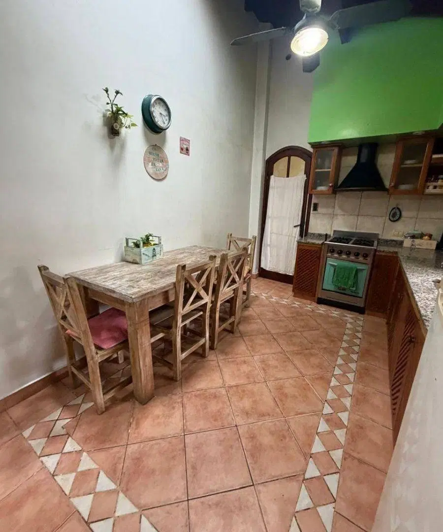 Casa en venta 4 ambientes 2 cocheras 2