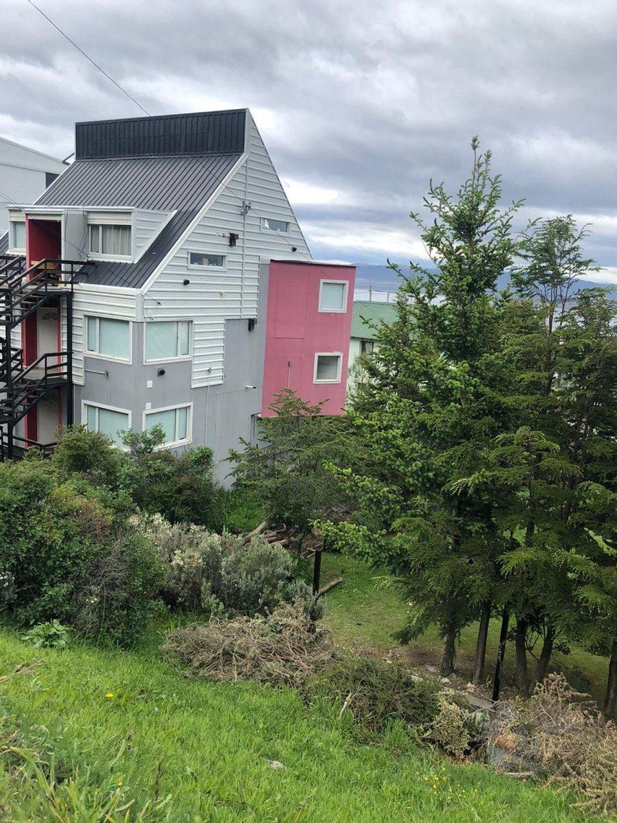 Calido E Unico Departamento en Venta en Ushuaia 2