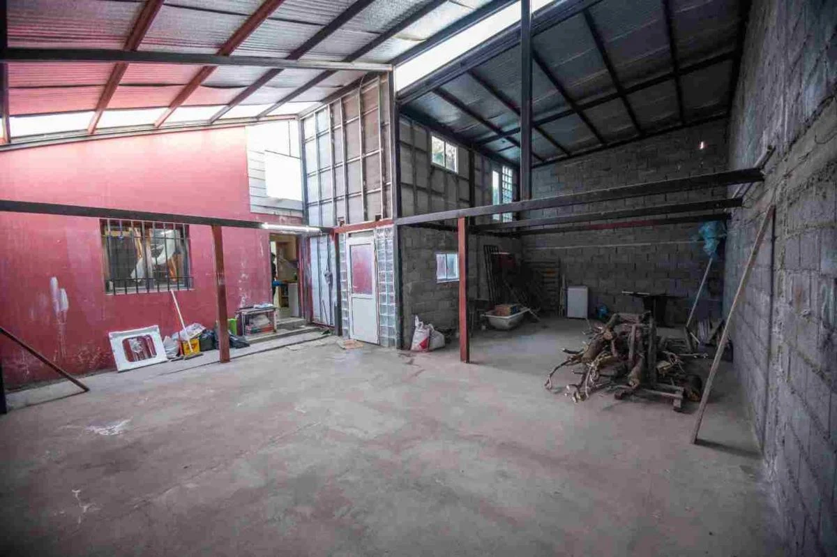 Venta de Casa 3 Dorm., B° Cgt - Apto Credito 4