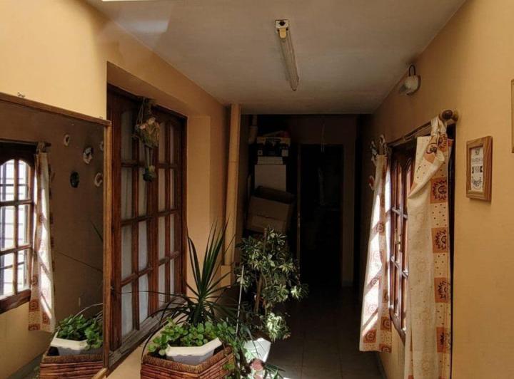 Se vende gran propiedad más dos departamentos 5