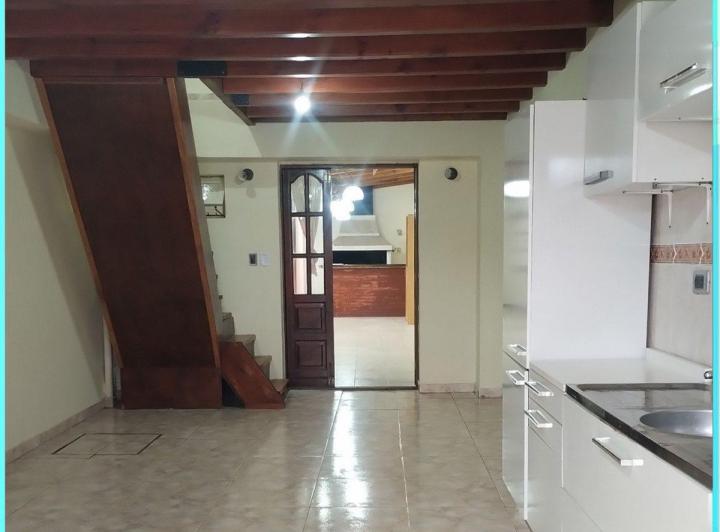 AMPLIA CASA + 2 DEPARTAMENTOS 2