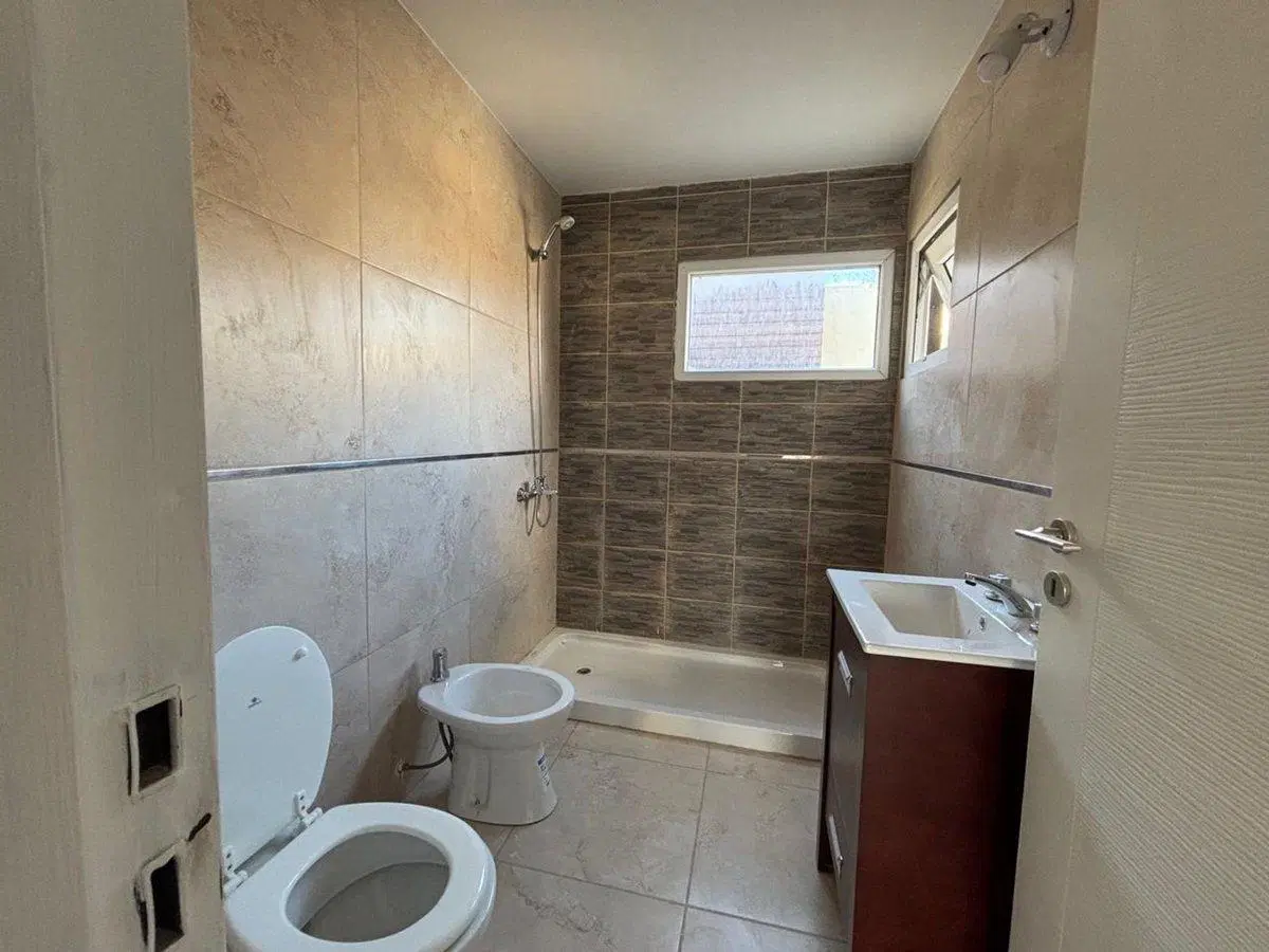 DUPLEX EN VENTA DE 2 DORM 2 BAÑOS Y PATIO 3