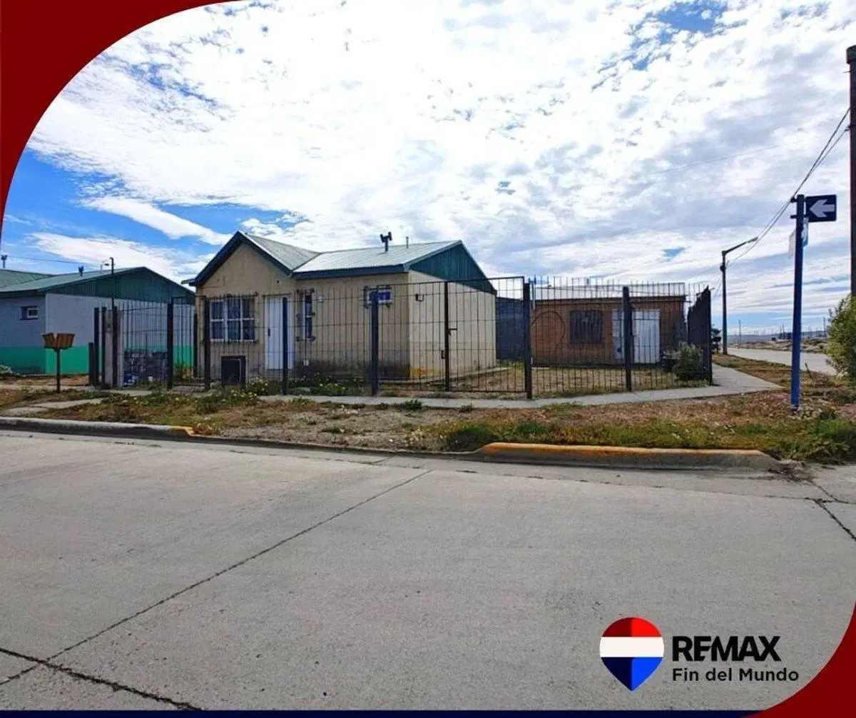 Casa familiar con gran patio – Chacra XIII 4
