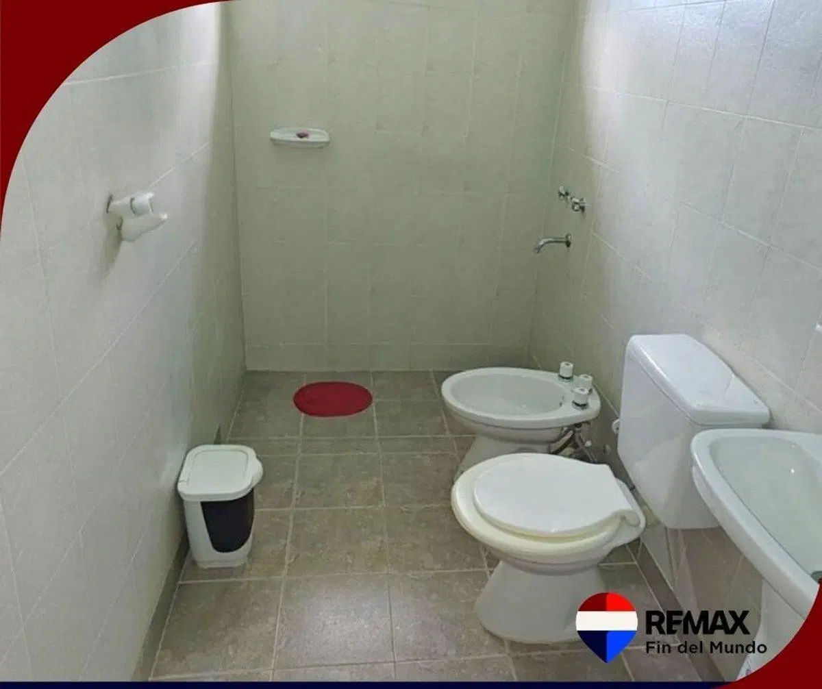 Casa familiar con gran patio – Chacra XIII 3