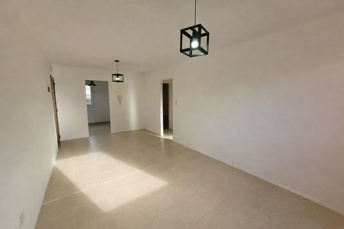 DEPARTAMENTO DE 2 DORMITORIOS A PASOS DEL CENTRO 4