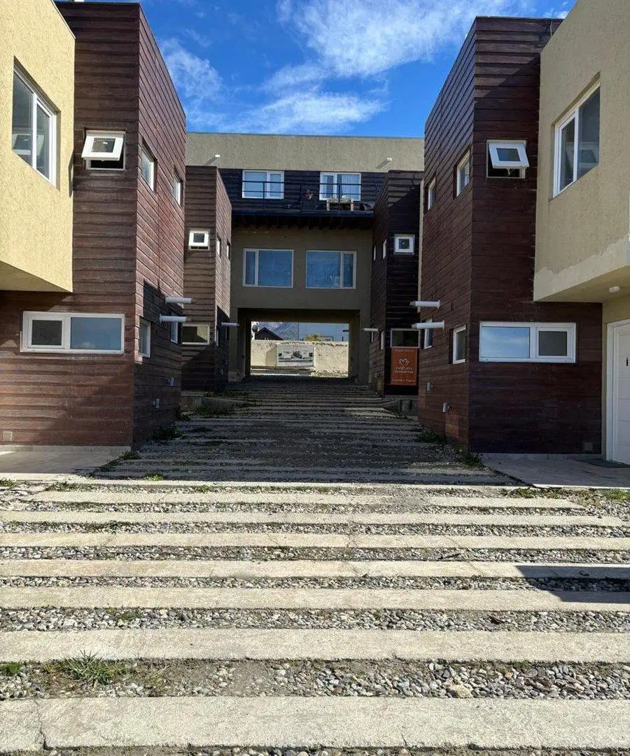 SE VENDE DEPTO 1 DORM - 1 ESTUDIO- Zona Pipo 3