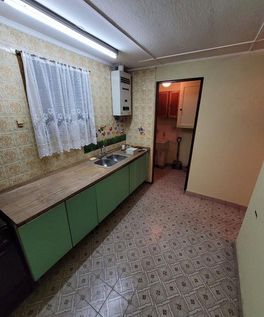 Foto de OPORTUNIDAD: CASA EN EL CENTRO DE USHUAIA, imagen 2