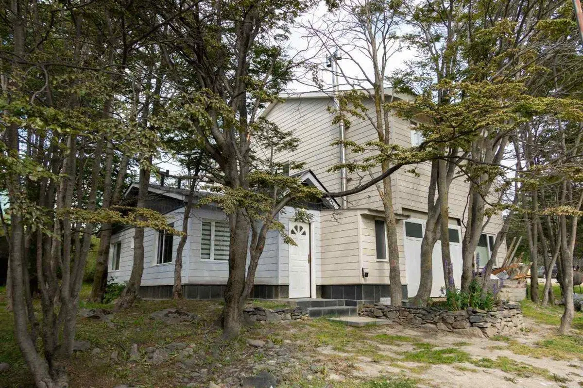 VENTA CASA + 3 DEPARTAMENTOS ORIENTADO A RENTA 2