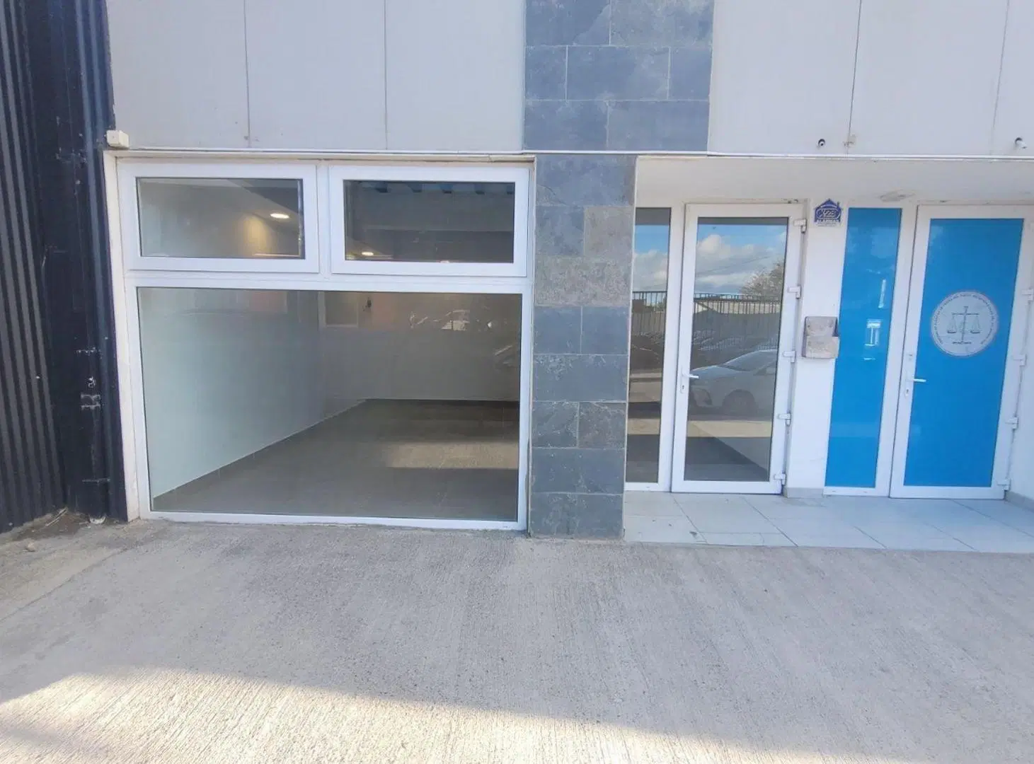 Importante Local Comercial Zona Centrica 3