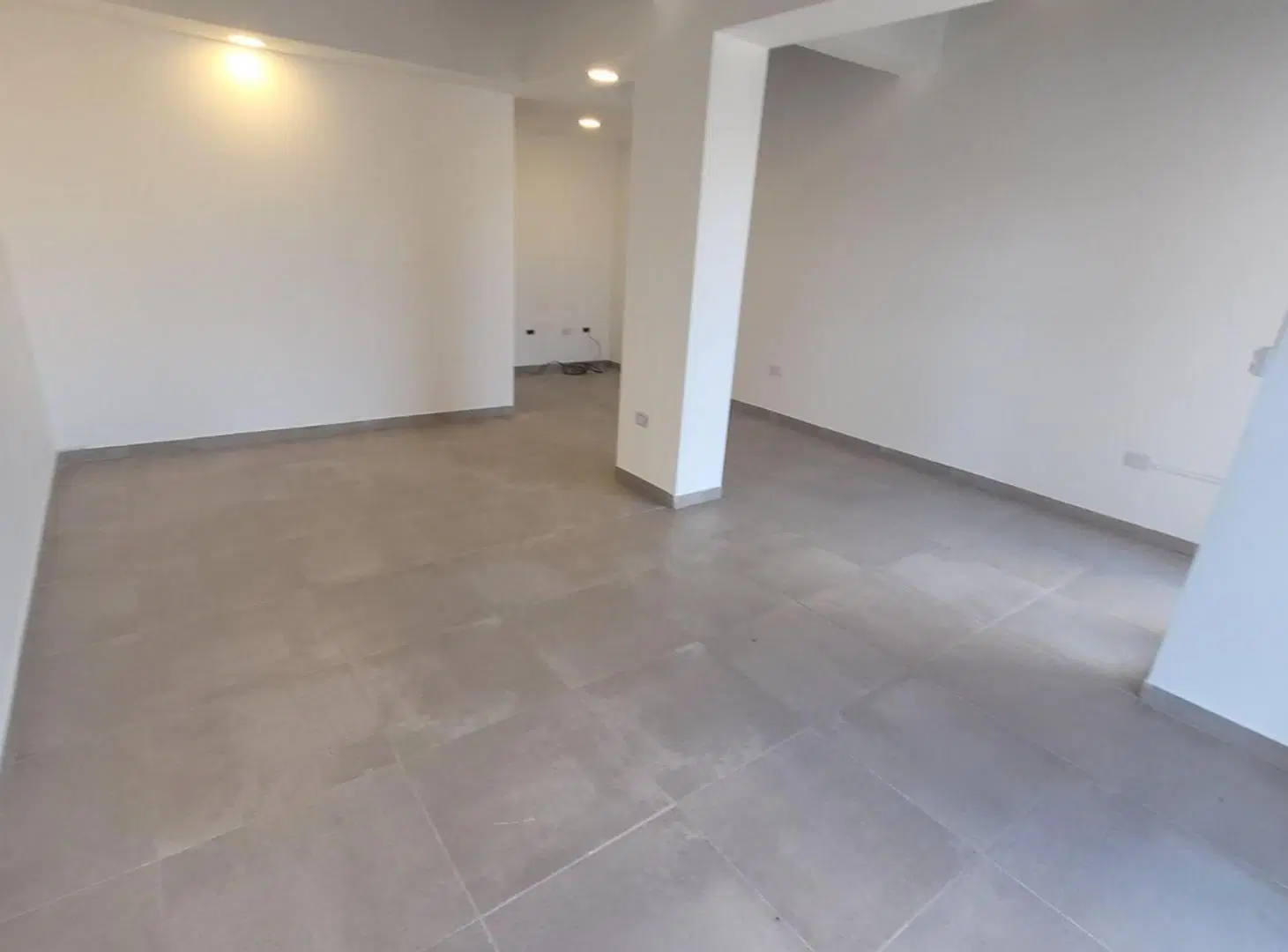 Importante Local Comercial Zona Centrica 5
