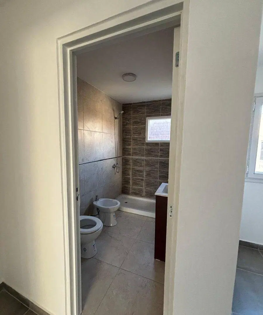 DUPLEX EN VENTA DE 2 DORM 2 BAÑOS Y PATIO 4