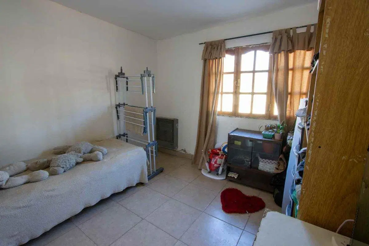 VENTA COMPLEJO 3  DEPARTAMENTOS + 1 CASA 4