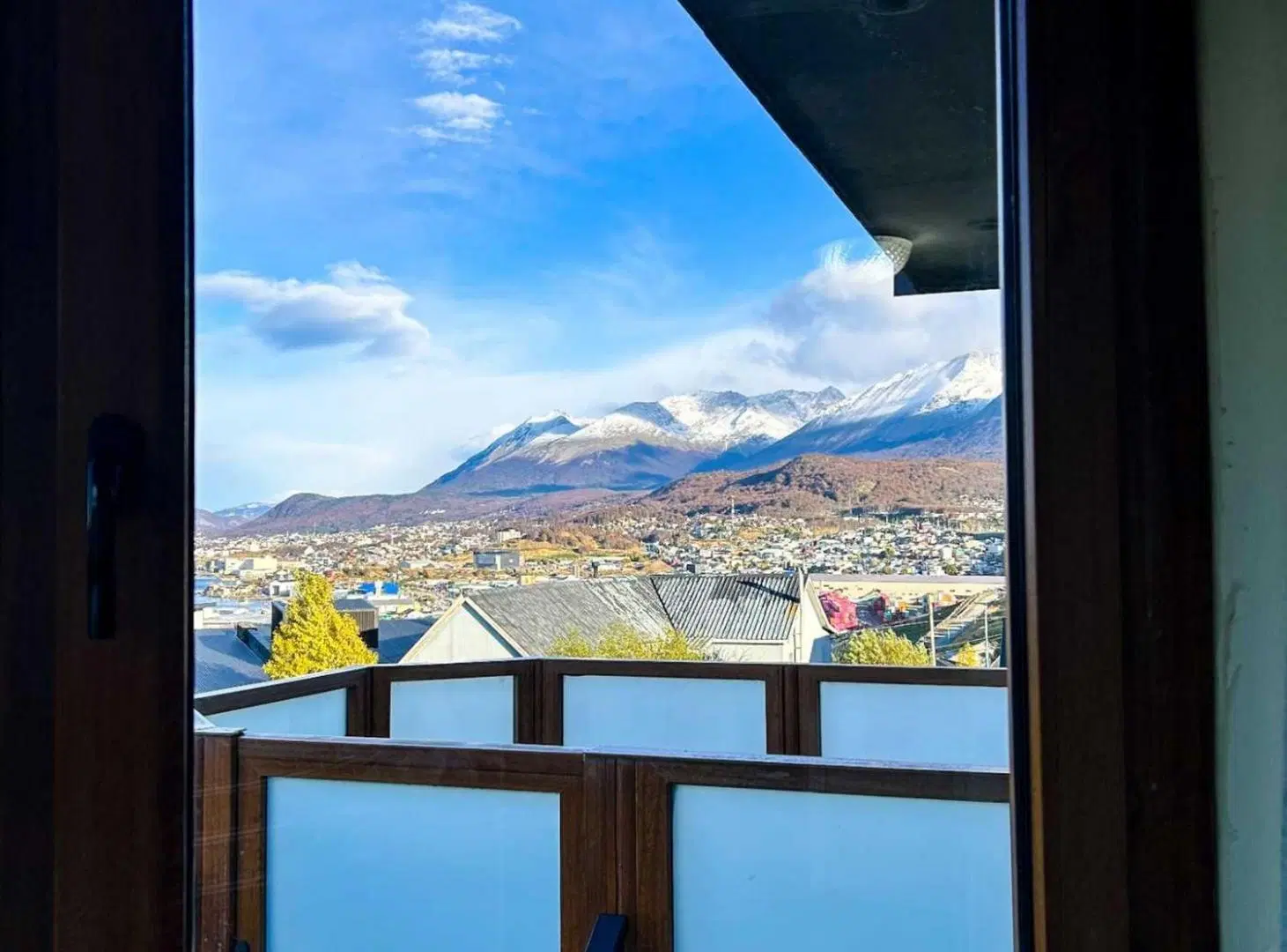 VISTAS Y COMODIDAD! CASA 3 DORM + QUINCHO +COCHERA 2
