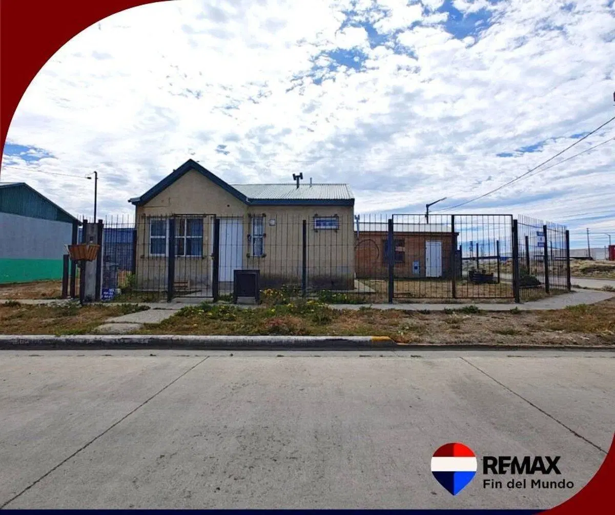 Casa familiar con gran patio – Chacra XIII 2