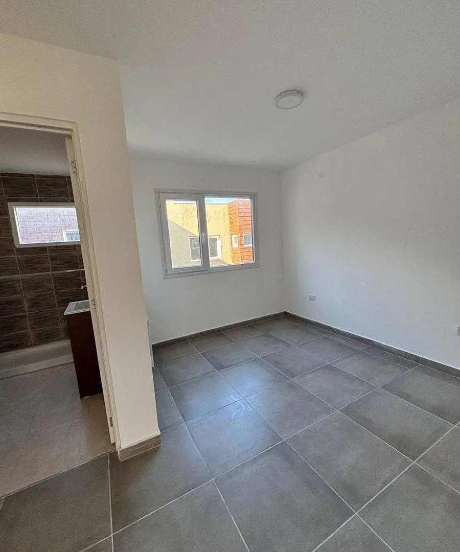 DUPLEX EN VENTA DE 2 DORM 2 BAÑOS Y PATIO 4