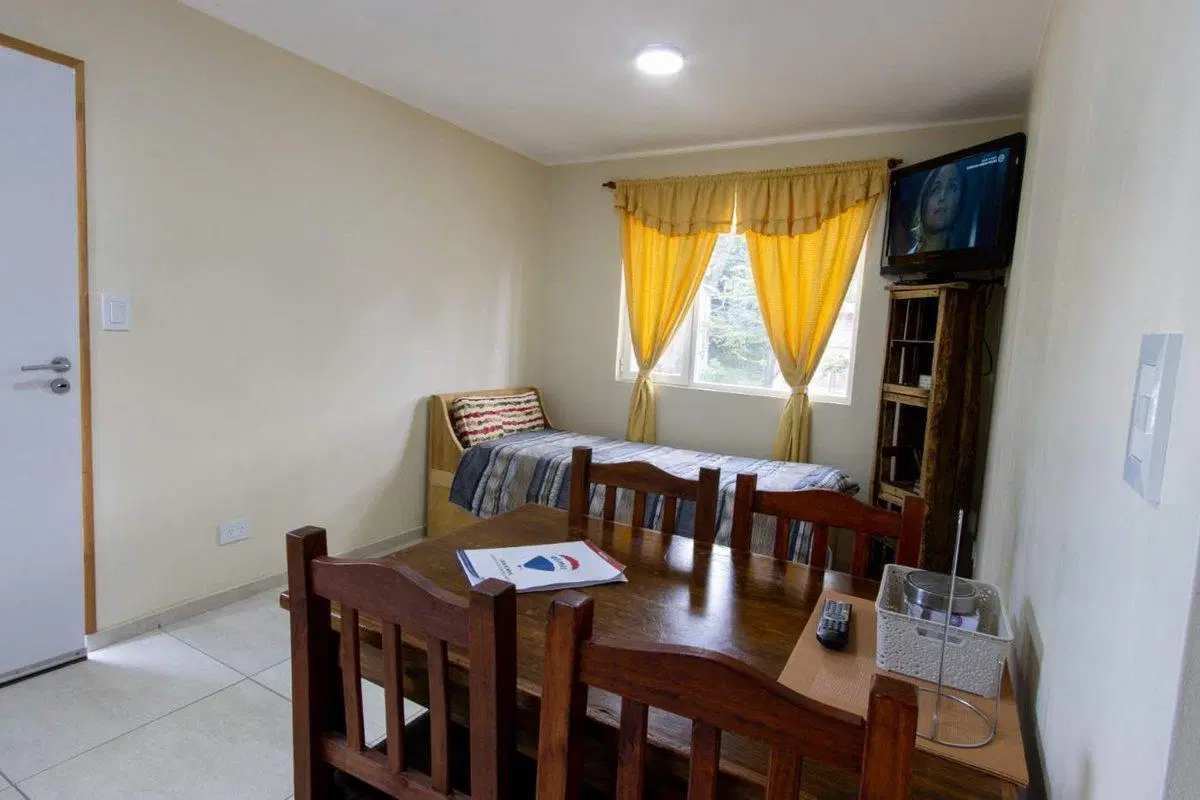 ALQUILER DE DPTO. 1 DORM. AMOBLADO - ZONA 640 VIV. 4