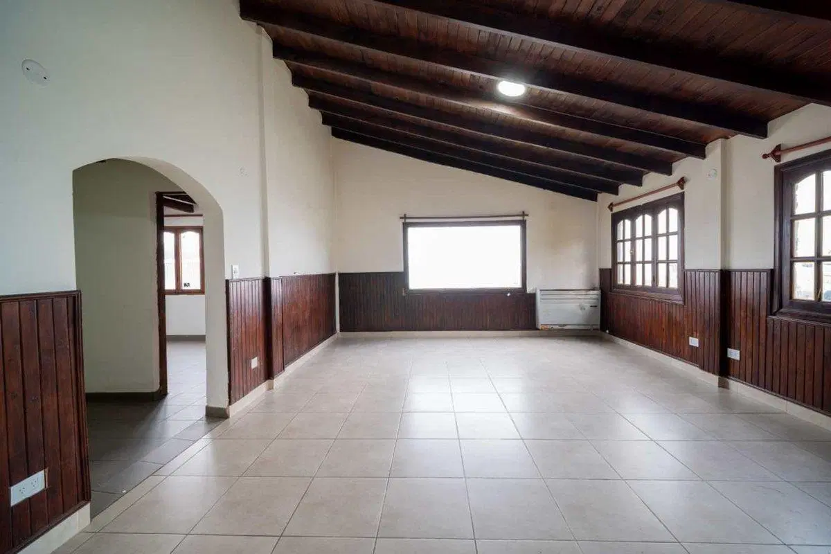 ALQUILER CASA 3 DORMITORIOS B° LOS MORROS 4