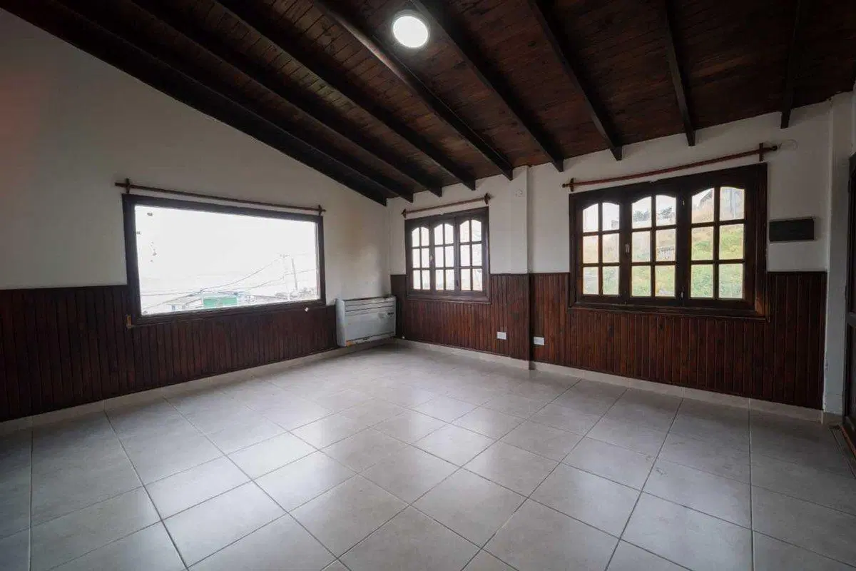 ALQUILER CASA 3 DORMITORIOS B° LOS MORROS 5