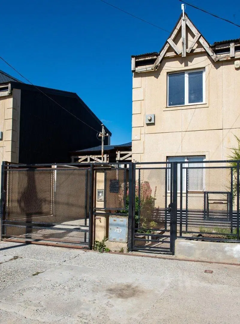 DUPLEX EN VENTA - 2 DORMITORIOS B° CHACRA 13 3