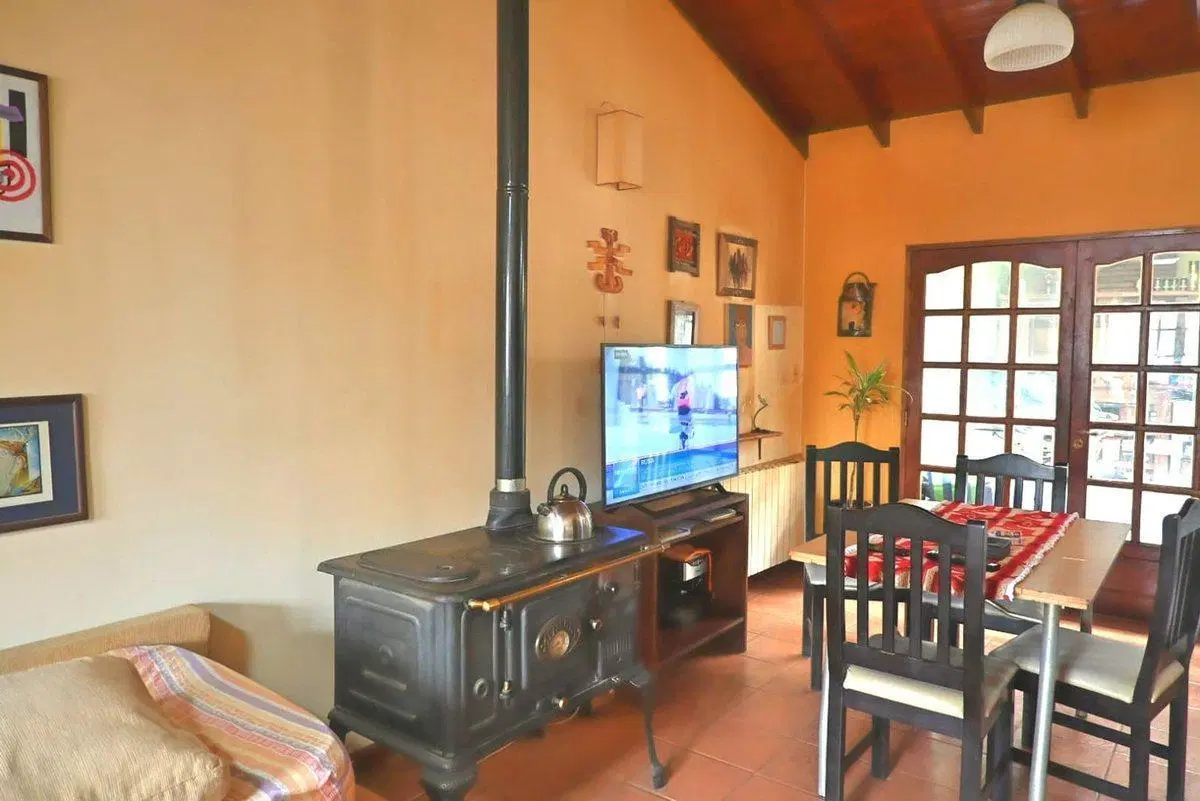 Casa 3 Dormitorios Quincho con Parrilla y patio 8